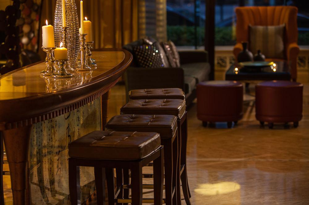 Renaissance Shanghai Pudong Hotel Restaurant foto
